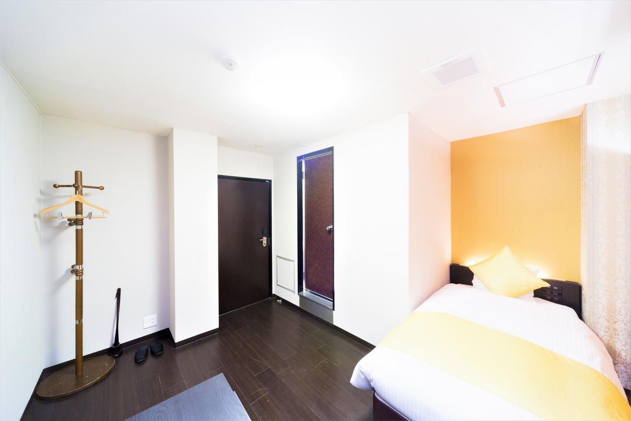 Hirakata Crystal Hotel Esterno foto